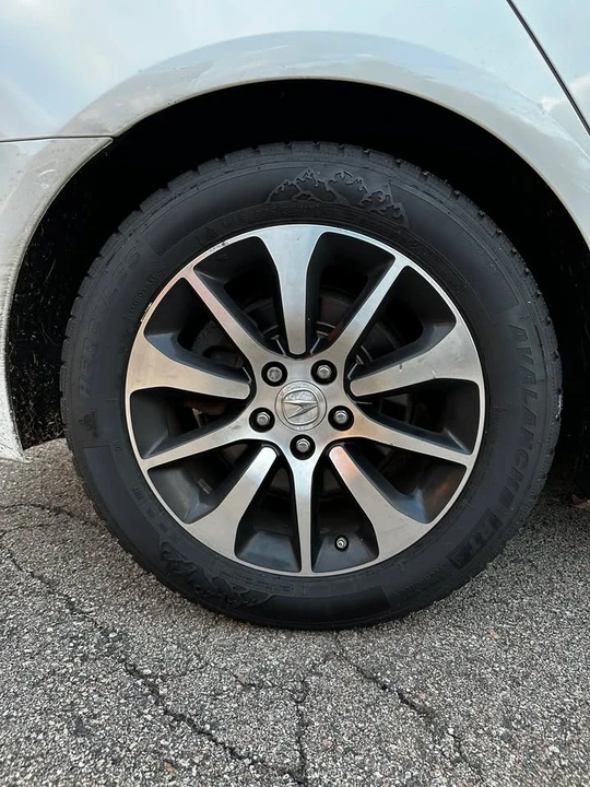 2017 Acura TLX 1st Gen - Image 8 of 16