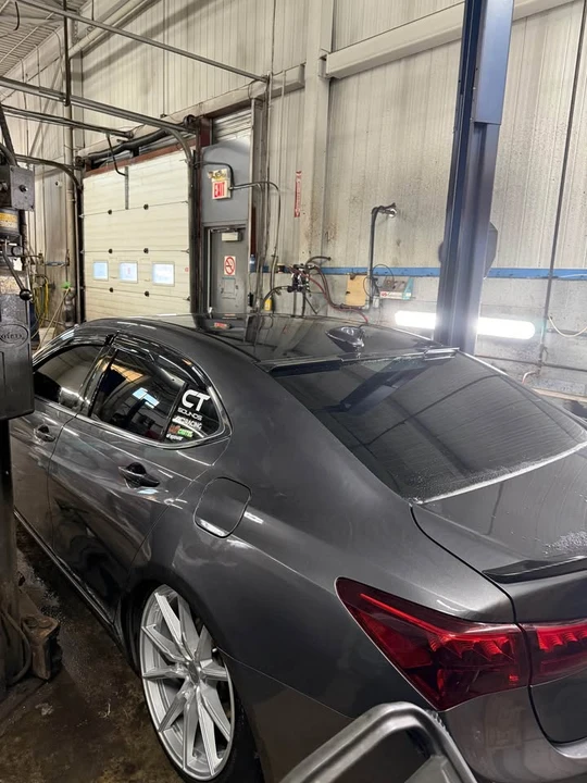 2017 Acura TLX 1st Gen - Image 10 of 12
