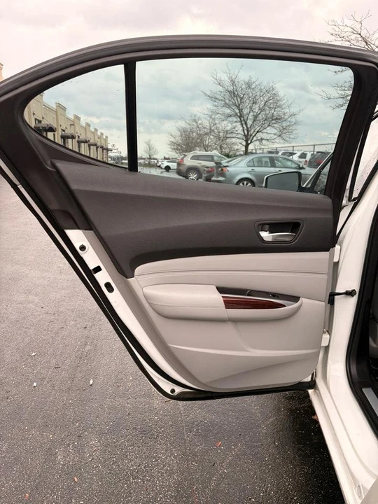 2017 Acura TLX 1st Gen - Image 17 of 19