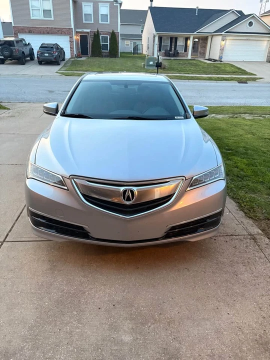 2017 Acura TLX 1st Gen - Image 2 of 8