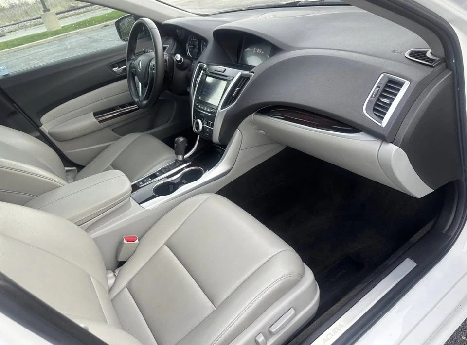 2017 Acura TLX 1st Gen - Image 10 of 16