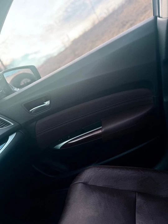 2017 Acura TLX 1st Gen - Image 13 of 13