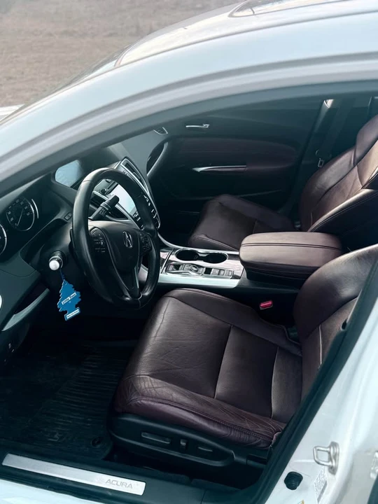 2017 Acura TLX 1st Gen - Image 10 of 13