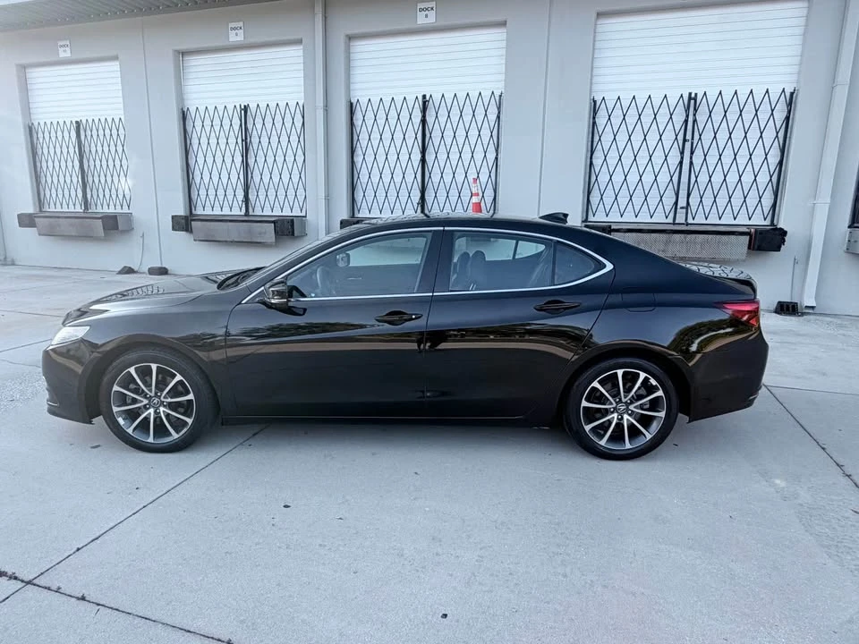 2017 Acura TLX 1st Gen - Image 11 of 17