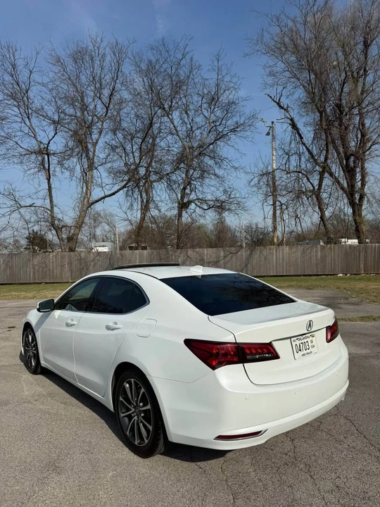 2017 Acura TLX 1st Gen - Image 8 of 17