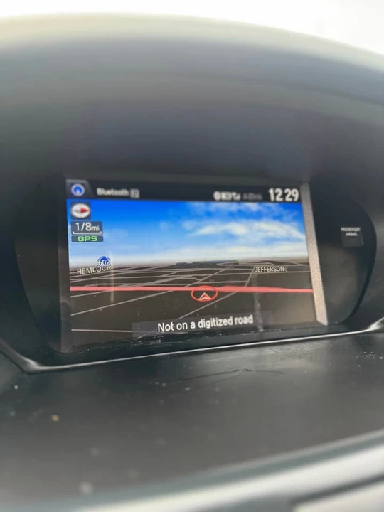2017 Acura TLX 1st Gen - Image 10 of 13
