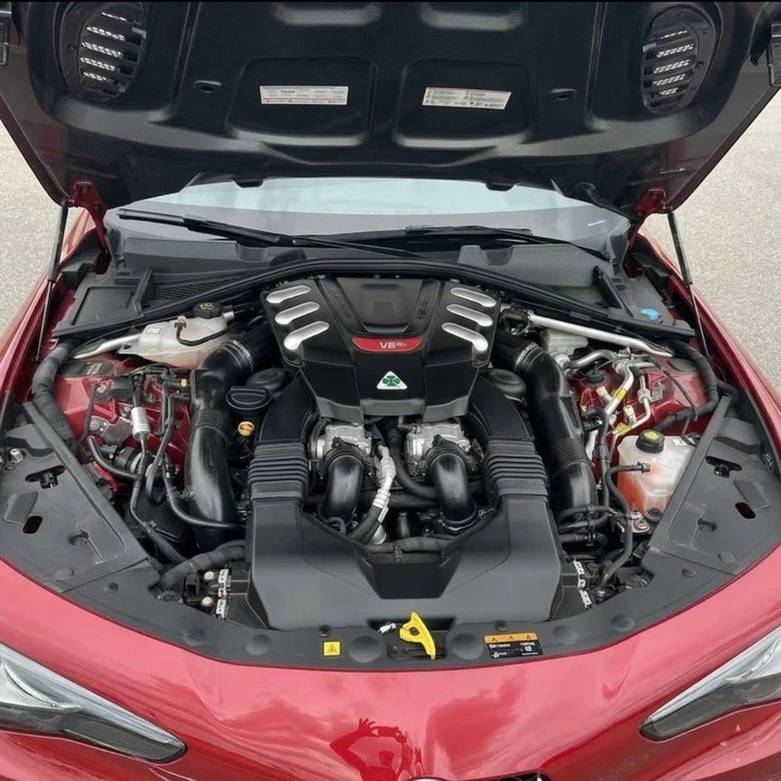 2017 Alfa Romeo Giulia Quadrifoglio - Image 8 of 20