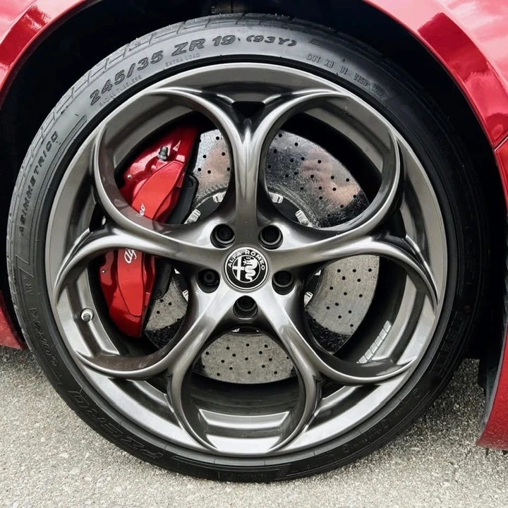 2017 Alfa Romeo Giulia Quadrifoglio - Image 14 of 20
