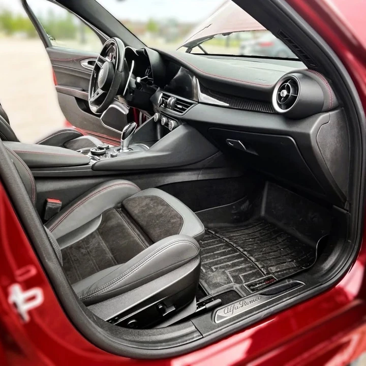 2017 Alfa Romeo Giulia Quadrifoglio - Image 9 of 20