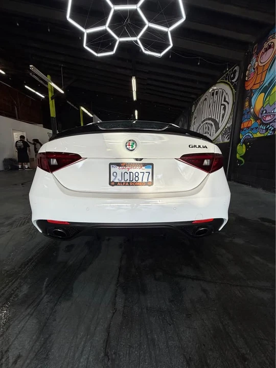 2017 Alfa Romeo Giulia - Image 8 of 11