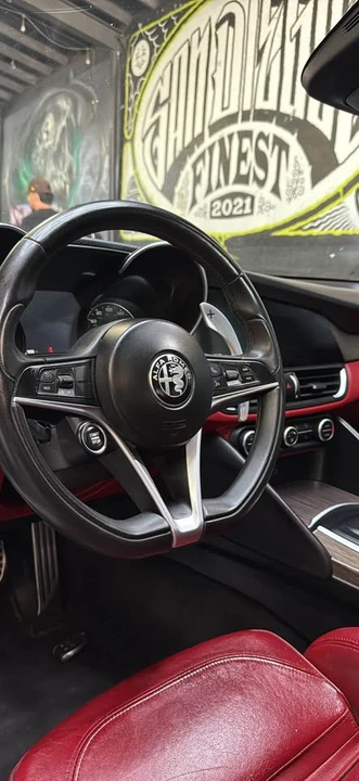 2017 Alfa Romeo Giulia - Image 2 of 11