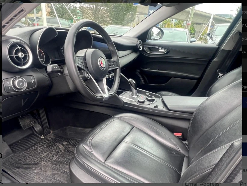 2017 Alfa Romeo Giulia - Image 12 of 19