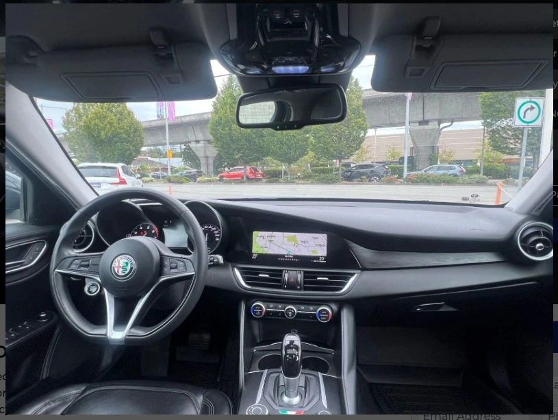2017 Alfa Romeo Giulia - Image 18 of 19