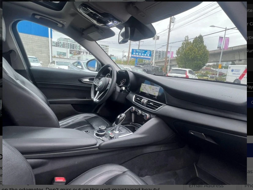 2017 Alfa Romeo Giulia - Image 11 of 19