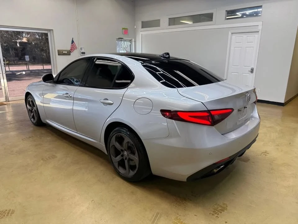 2017 Alfa Romeo Giulia - Image 3 of 18
