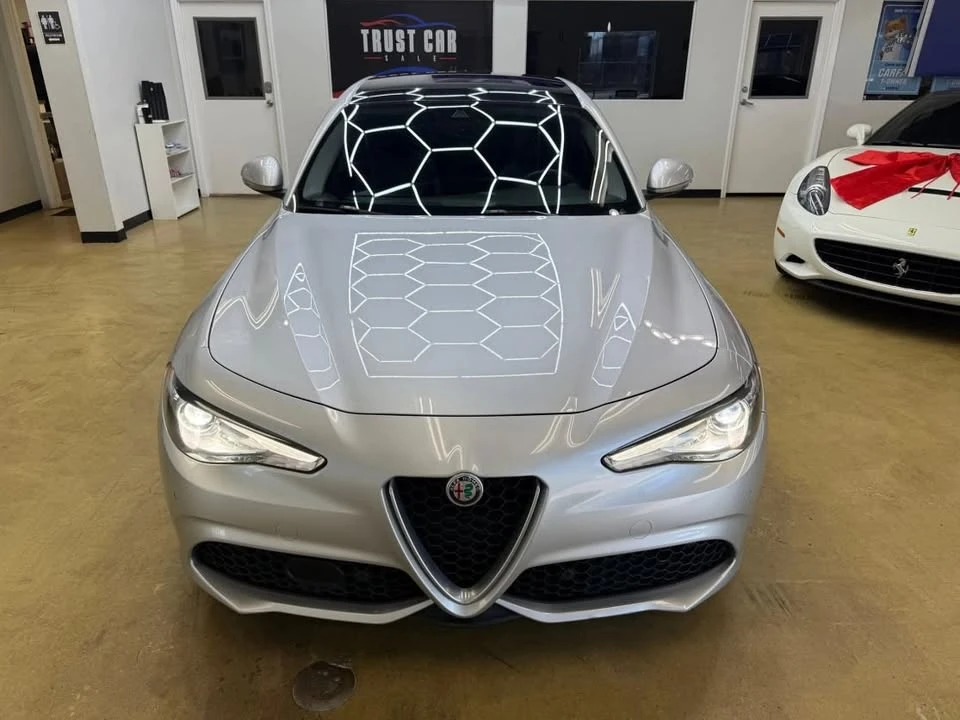 2017 Alfa Romeo Giulia - Image 4 of 18