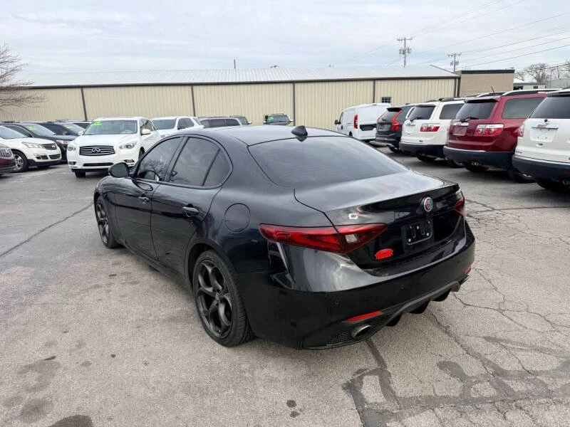 2017 Alfa Romeo Giulia - Image 6 of 12