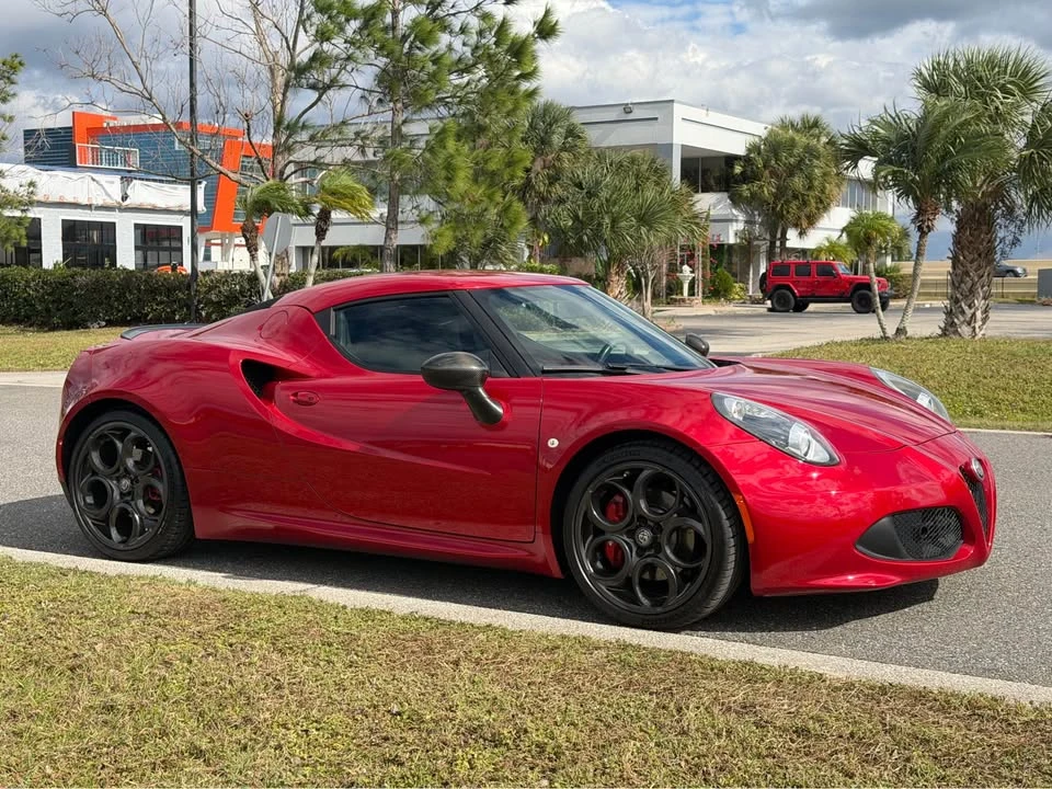 2017 Alfa Romeo 4C Coupe - Image 2 of 16