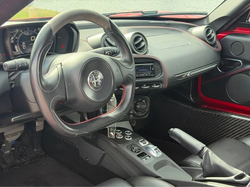 2017 Alfa Romeo 4C Coupe - Image 9 of 16