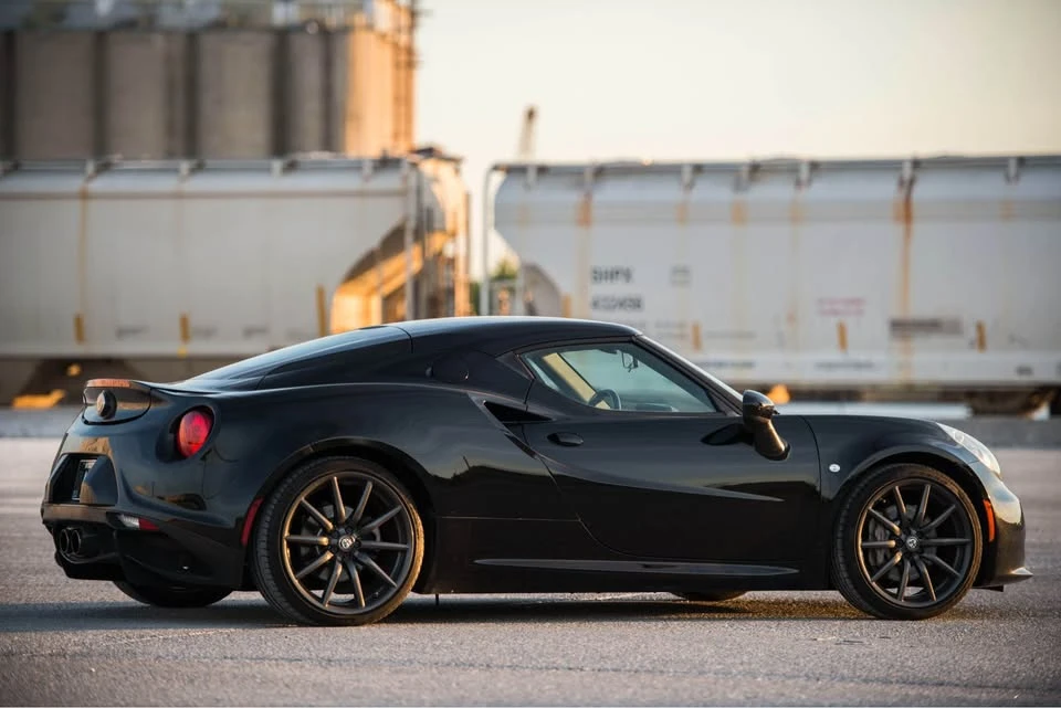2017 Alfa Romeo 4C Coupe - Image 11 of 17