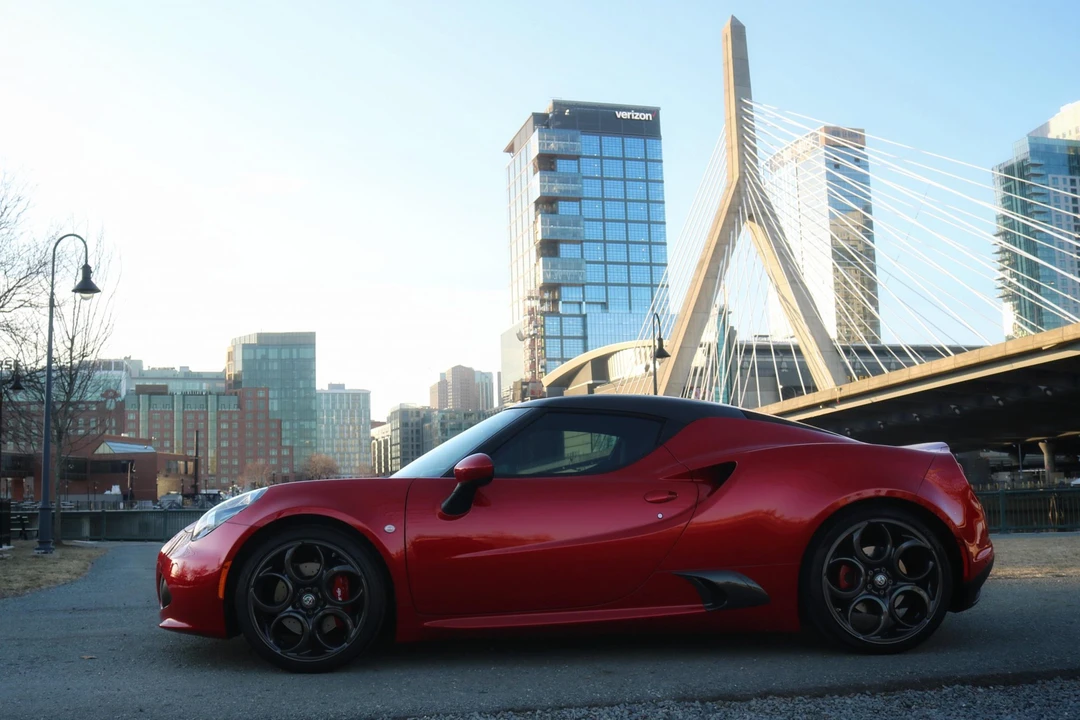 2017 Alfa Romeo 4C Coupe - Image 19 of 31