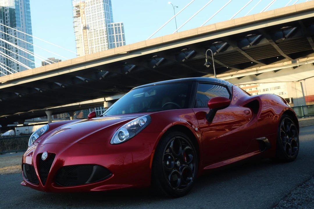 2017 Alfa Romeo 4C Coupe - Image 14 of 31