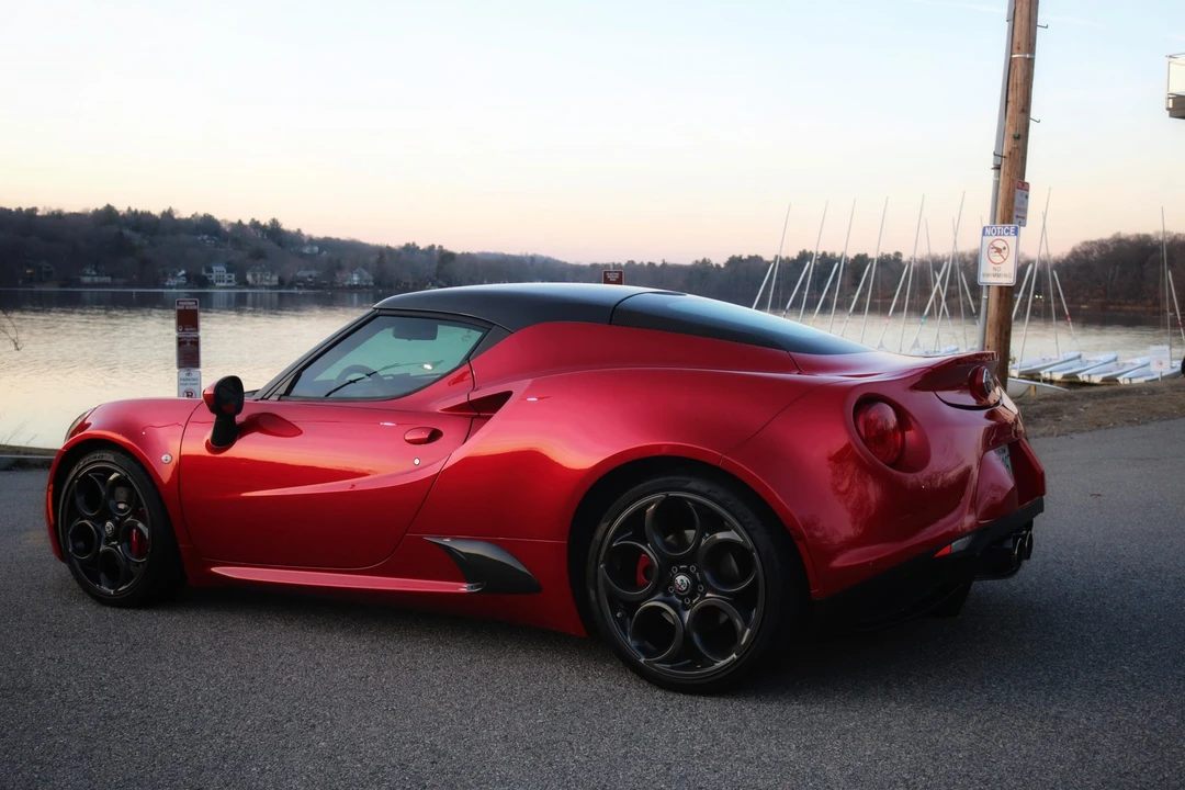 2017 Alfa Romeo 4C Coupe - Image 23 of 31