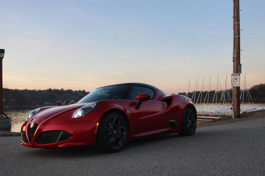 2017 Alfa Romeo 4C Coupe - Image 10 of 31
