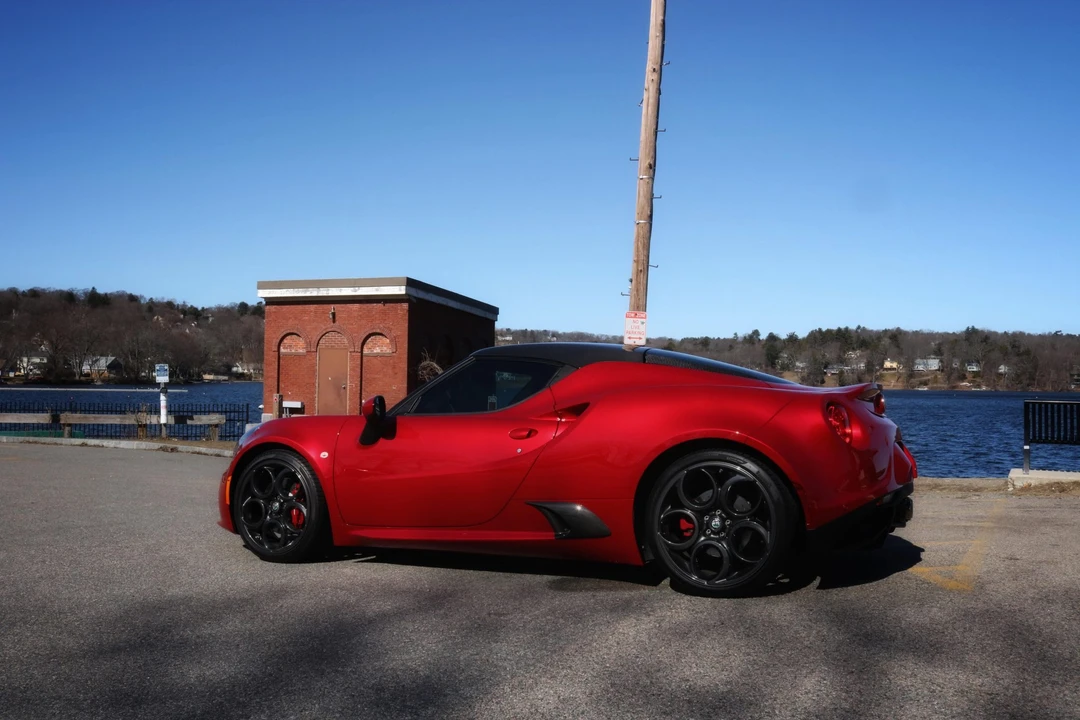 2017 Alfa Romeo 4C Coupe - Image 22 of 31
