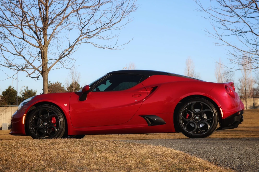 2017 Alfa Romeo 4C Coupe - Image 21 of 31