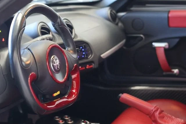 2017 Alfa Romeo 4C - Image 7 of 12