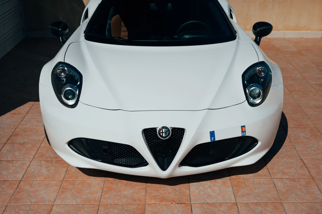 2017 Alfa Romeo 4C - Image 8 of 31