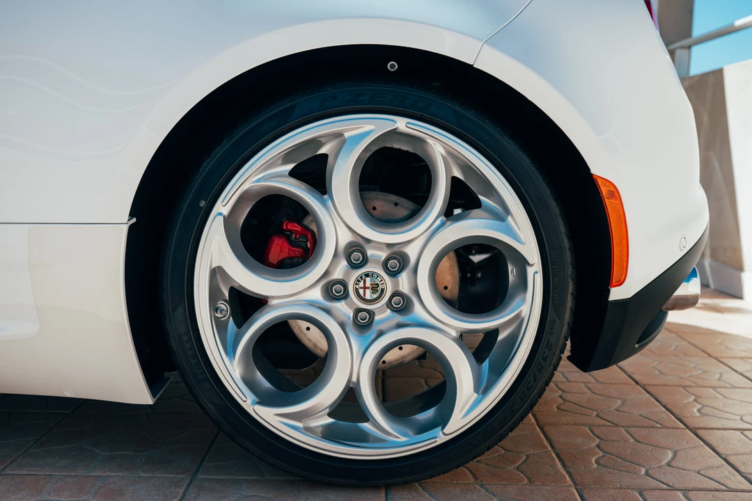 2017 Alfa Romeo 4C - Image 30 of 31