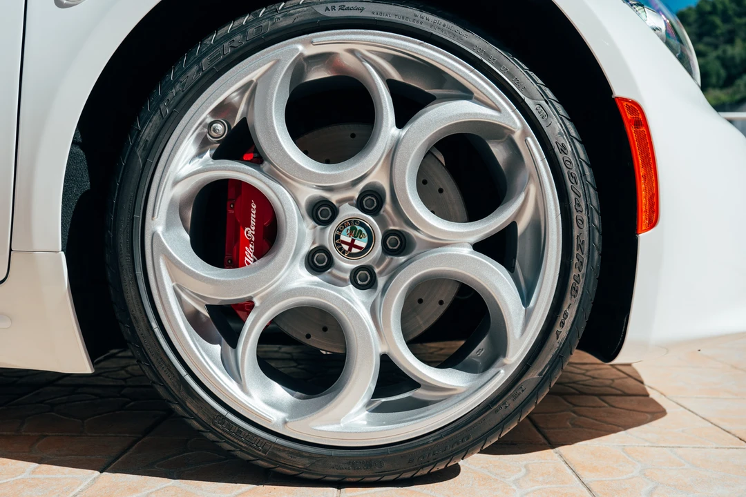 2017 Alfa Romeo 4C - Image 31 of 31