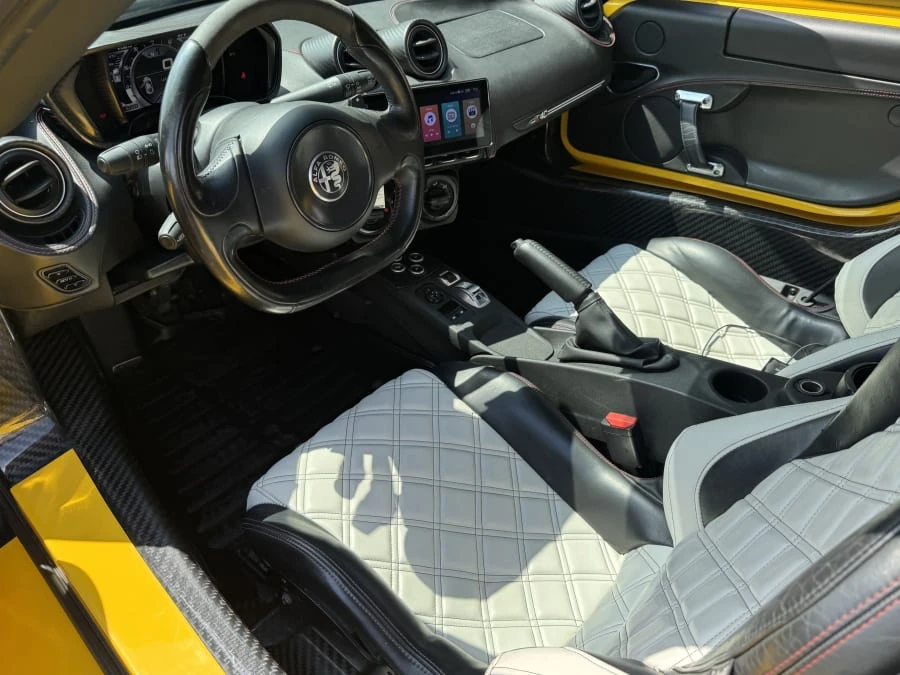 2017 Alfa Romeo 4C - Image 5 of 9