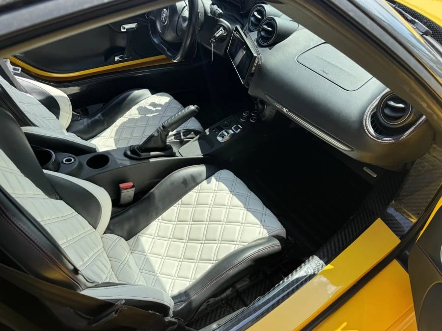 2017 Alfa Romeo 4C - Image 6 of 9