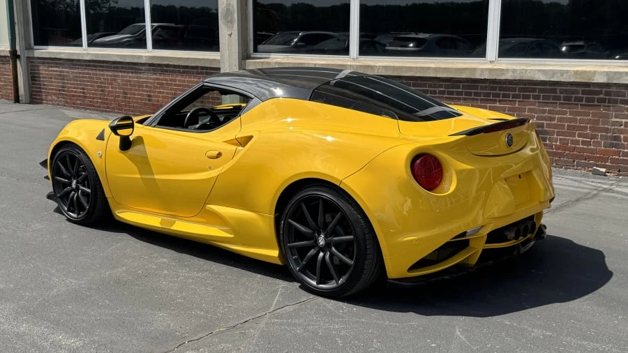 2017 Alfa Romeo 4C - Image 3 of 9