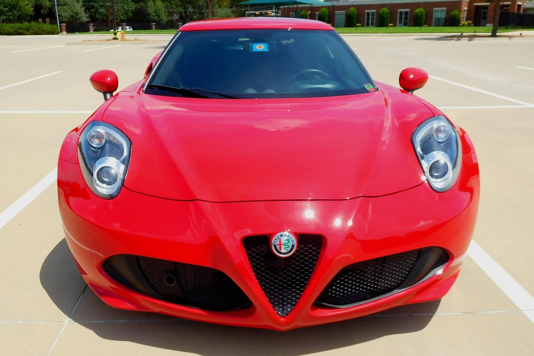 2017 Alfa Romeo 4C Coupe - Image 2 of 5