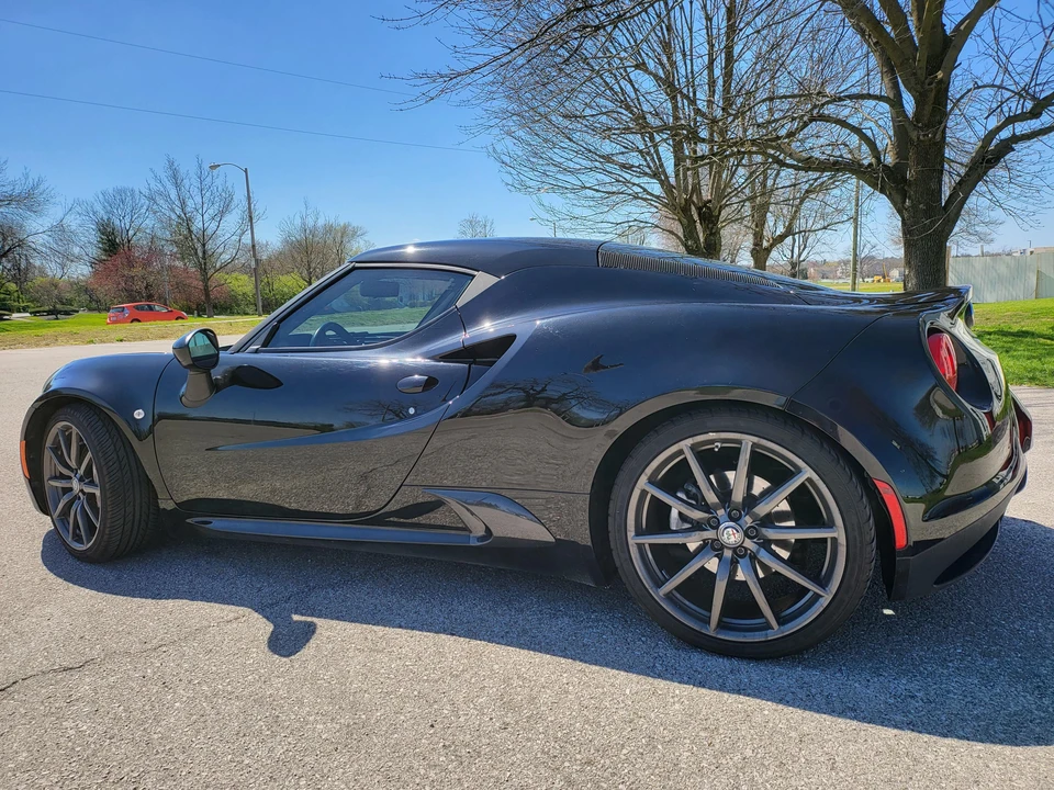 2017 Alfa Romeo 4C Coupe - Image 21 of 31