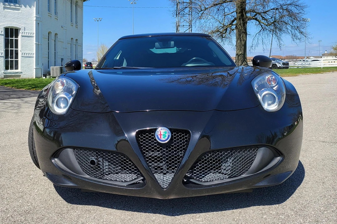 2017 Alfa Romeo 4C Coupe - Image 2 of 31