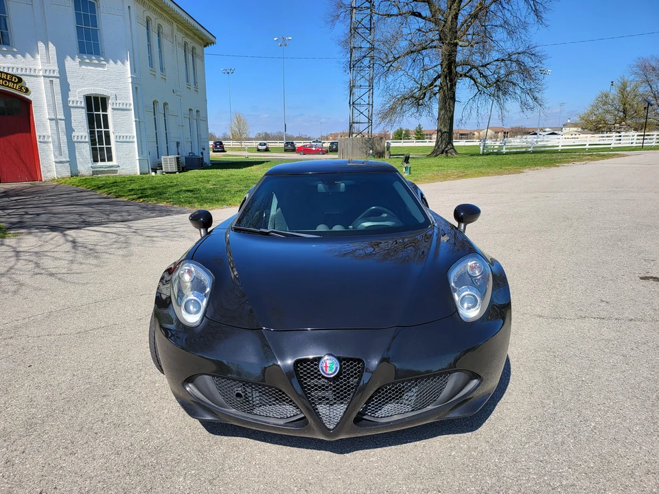 2017 Alfa Romeo 4C Coupe - Image 6 of 31