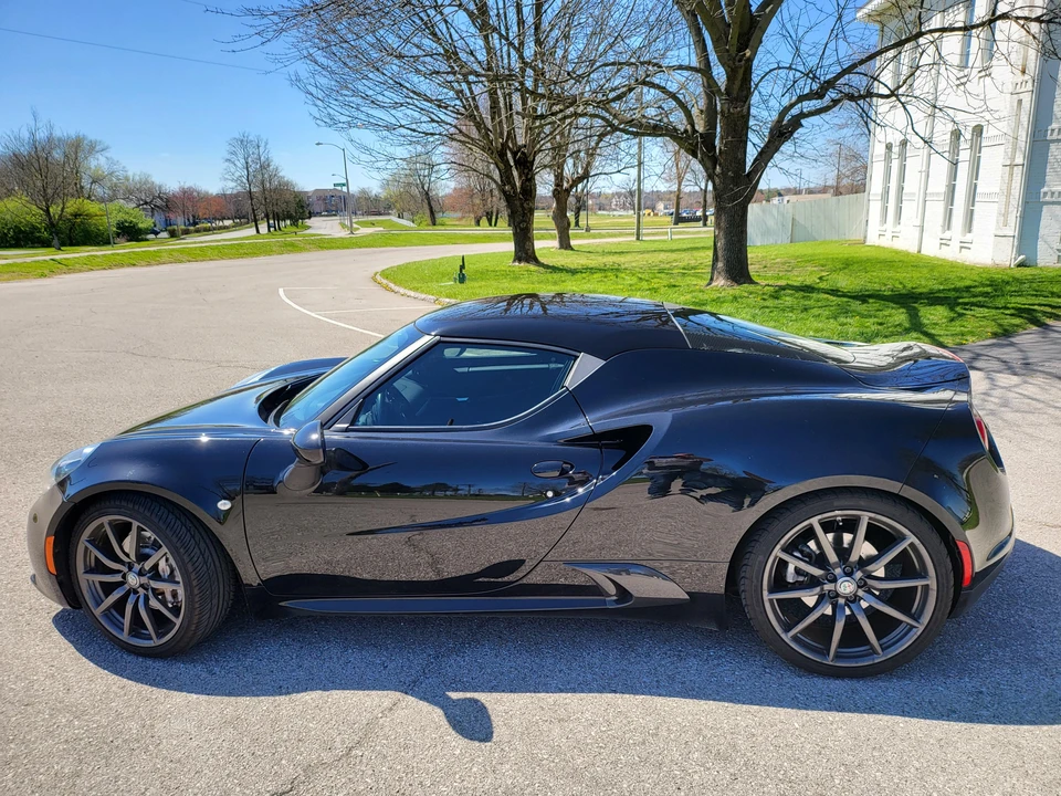 2017 Alfa Romeo 4C Coupe - Image 20 of 31