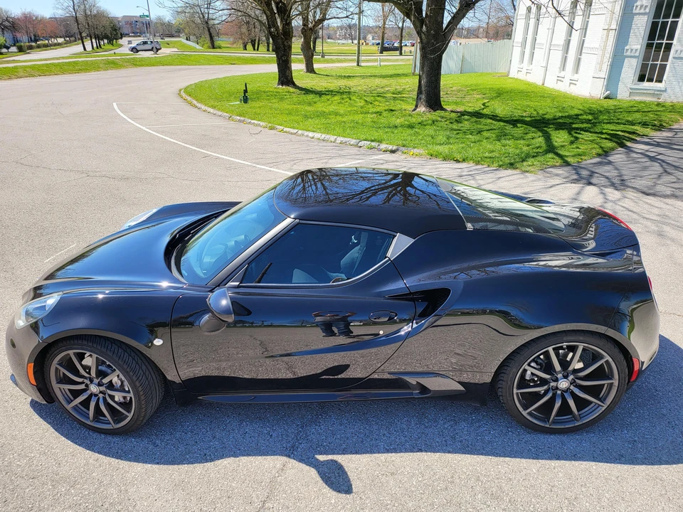 2017 Alfa Romeo 4C Coupe - Image 19 of 31