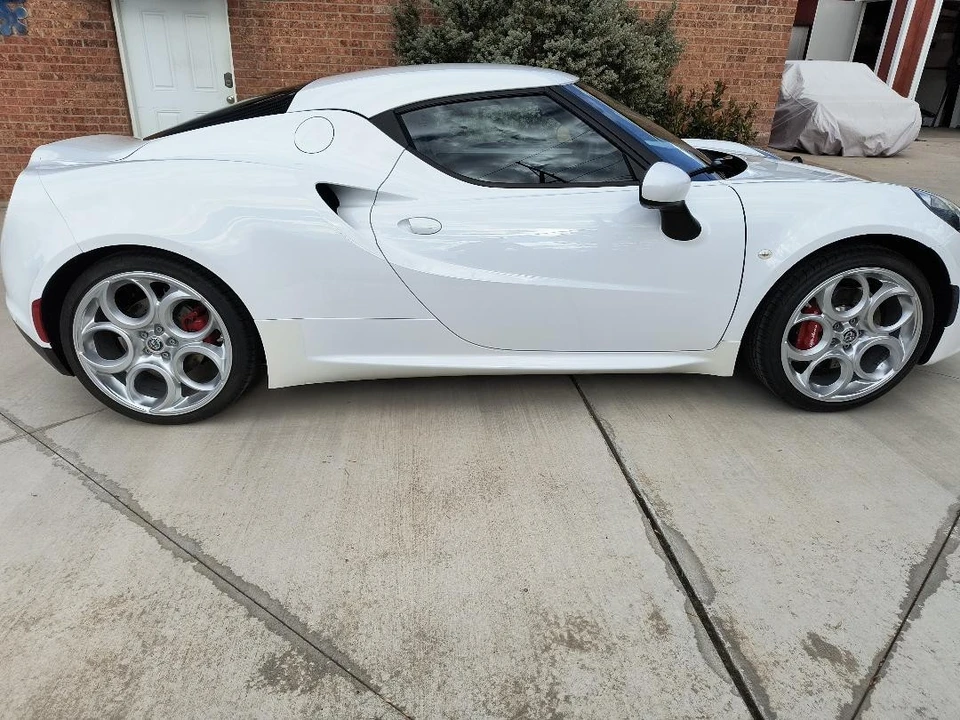 2017 Alfa Romeo 4C - Image 17 of 29