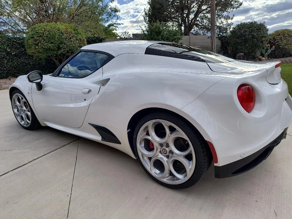 2017 Alfa Romeo 4C - Image 13 of 29