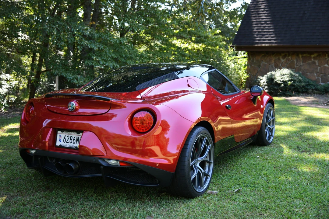 2017 Alfa Romeo 4C - Image 16 of 31