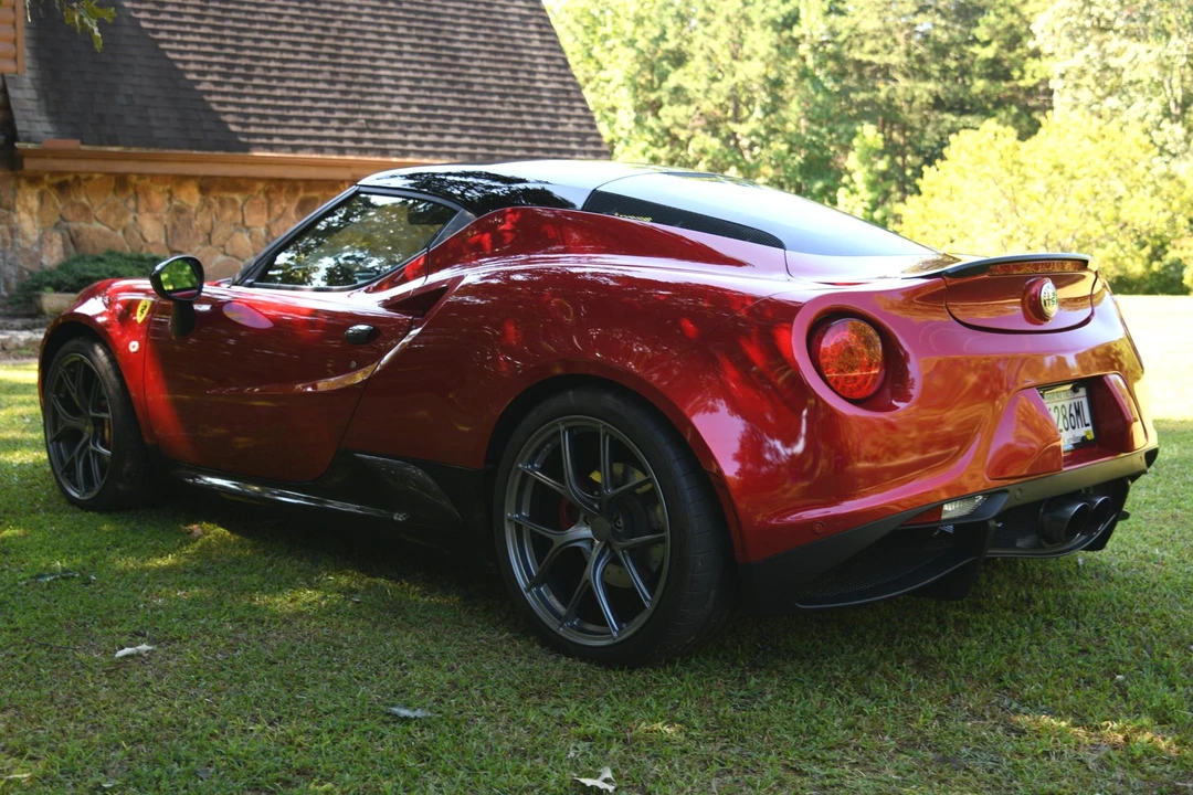 2017 Alfa Romeo 4C - Image 4 of 31