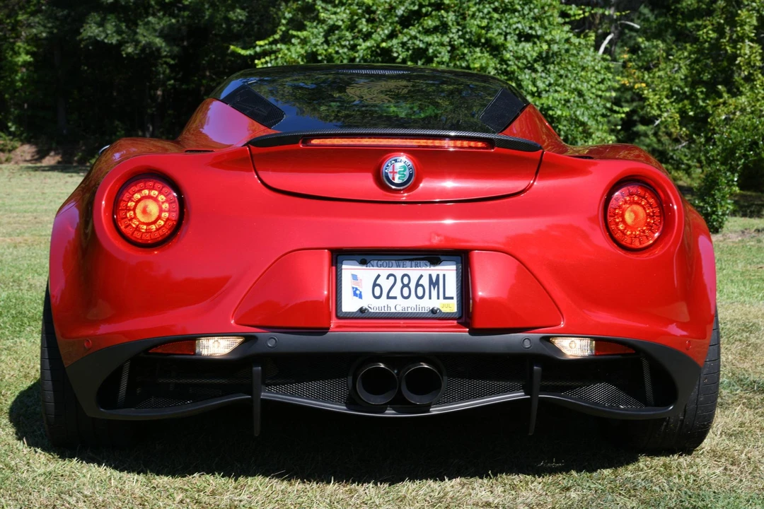 2017 Alfa Romeo 4C - Image 5 of 31