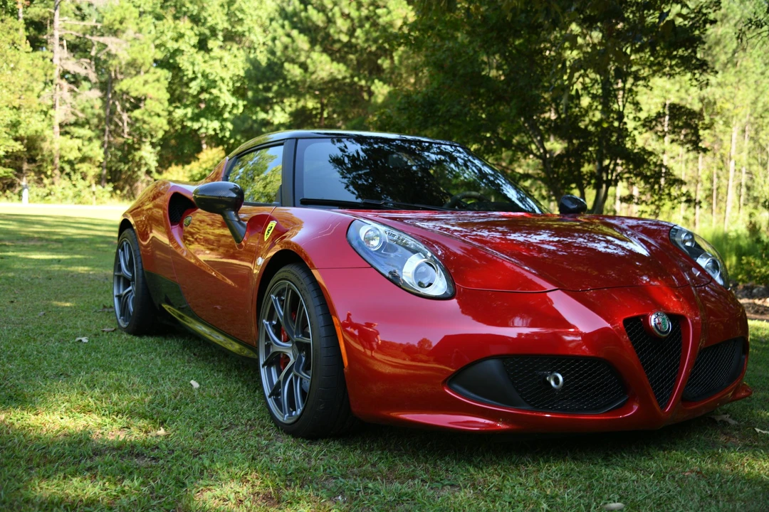 2017 Alfa Romeo 4C - Image 19 of 31