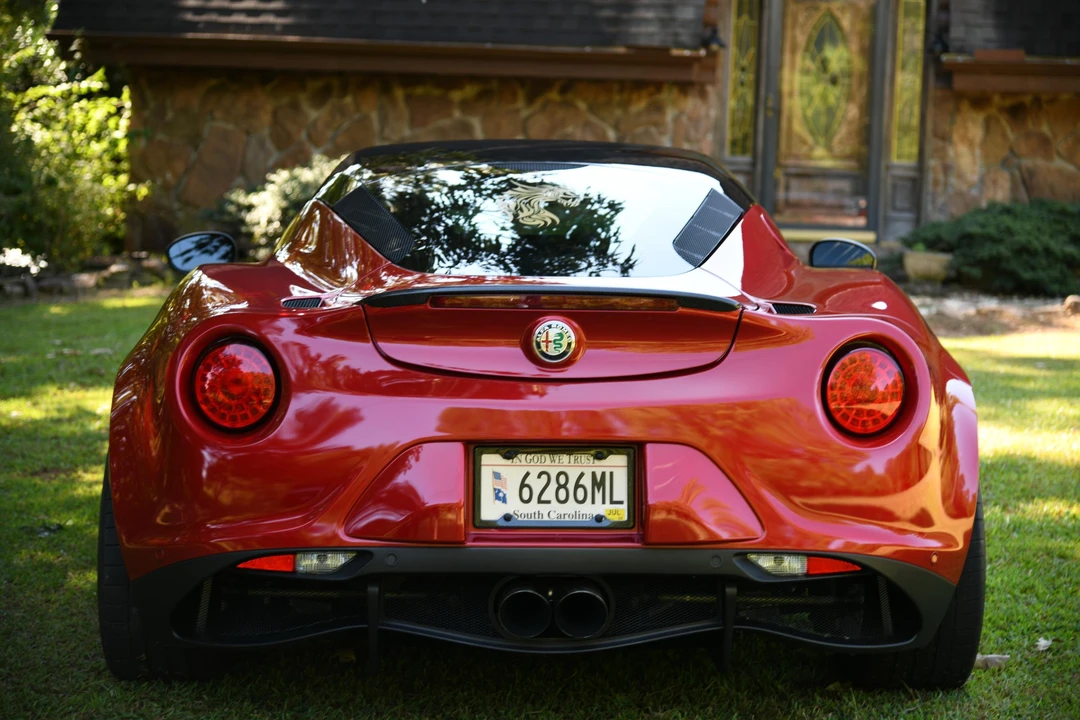 2017 Alfa Romeo 4C - Image 14 of 31